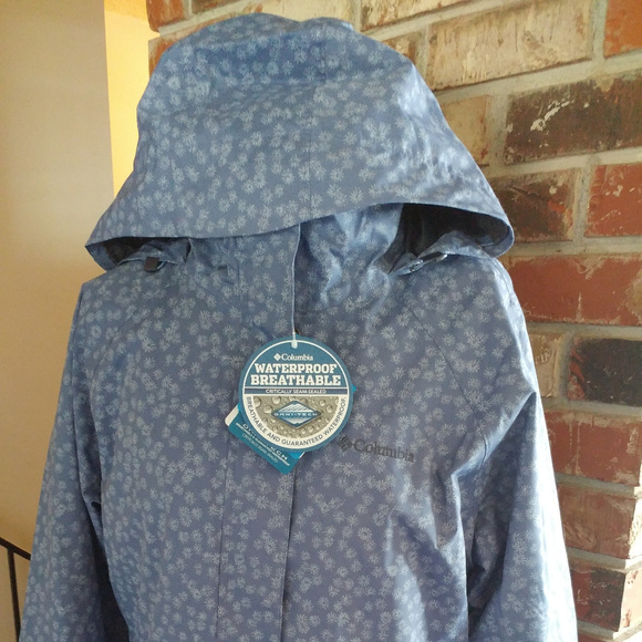 Columbia Jackets & Blazers - Perwinkle Floral Omni-Tech lined RainJacket